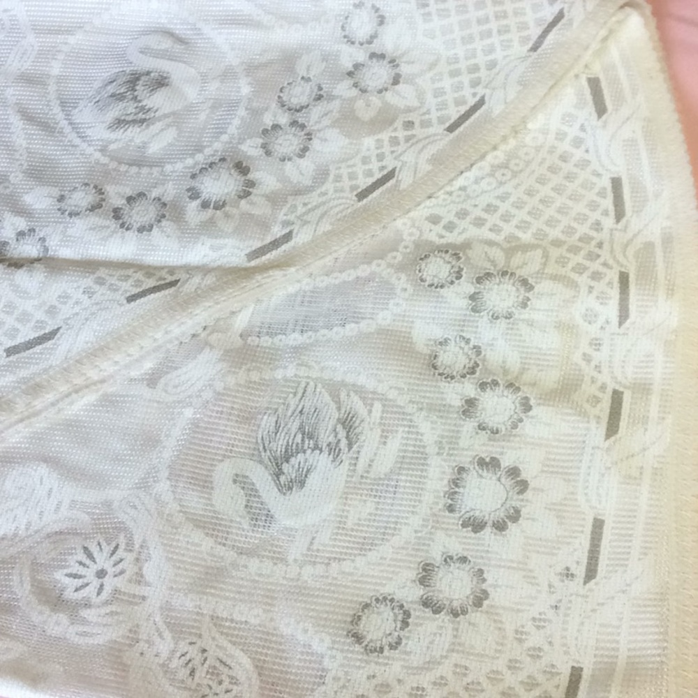 FINAL SALE PRICE Like New Oval Tablecloth with Flowers & Doves